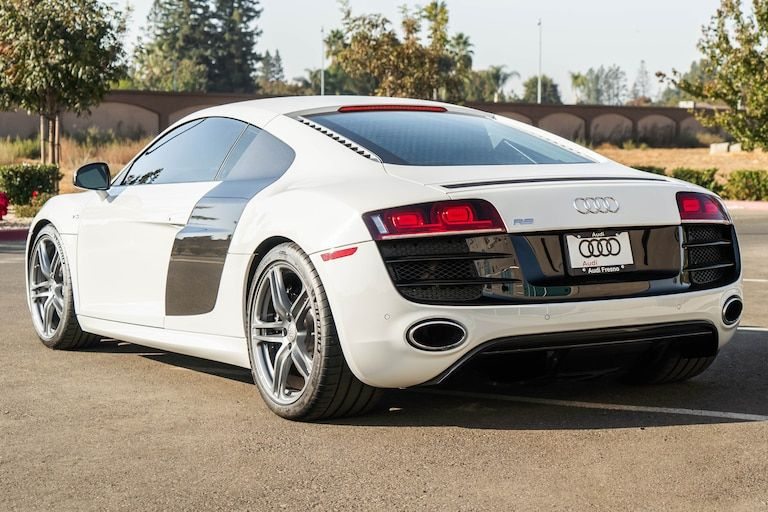 2011 Audi R8 - 2011 Audi R8 V10 5.2L *MANUAL* - Used - VIN WUADNAFG3BN000550 - 15,134 Miles - 10 cyl - AWD - Manual - Coupe - White - Fresno, CA 93650, United States