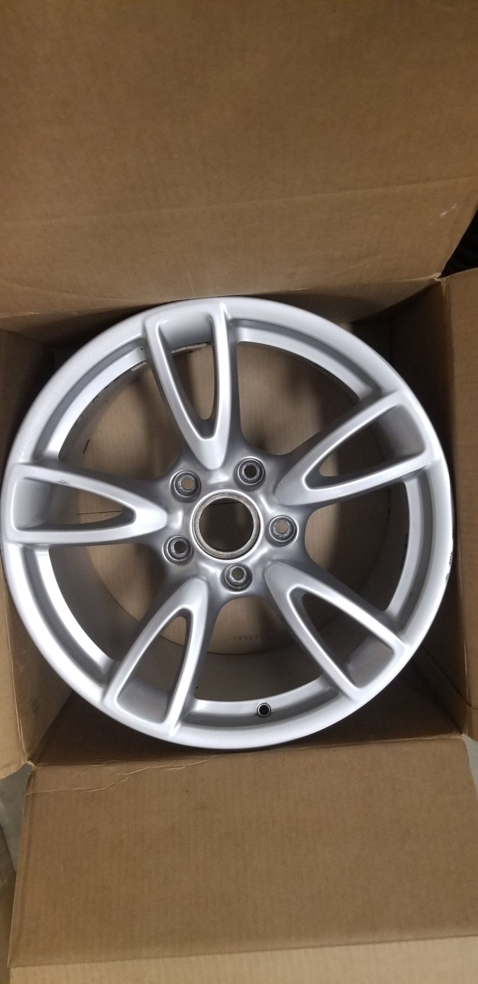 Wheels and Tires/Axles - 997.2 OEM Carrera IV 18in Wheels For Sale - Used - 0  All Models - Sk, SK S7C0B2, Canada