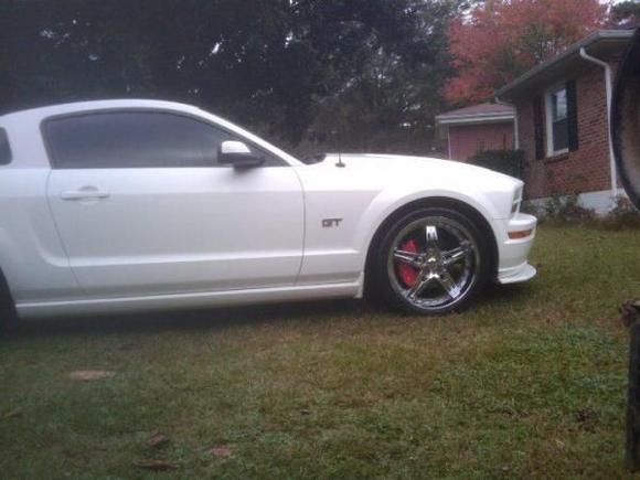 MGP Caliper Covers and 20&quot; Moz Cougar on Performance White GT