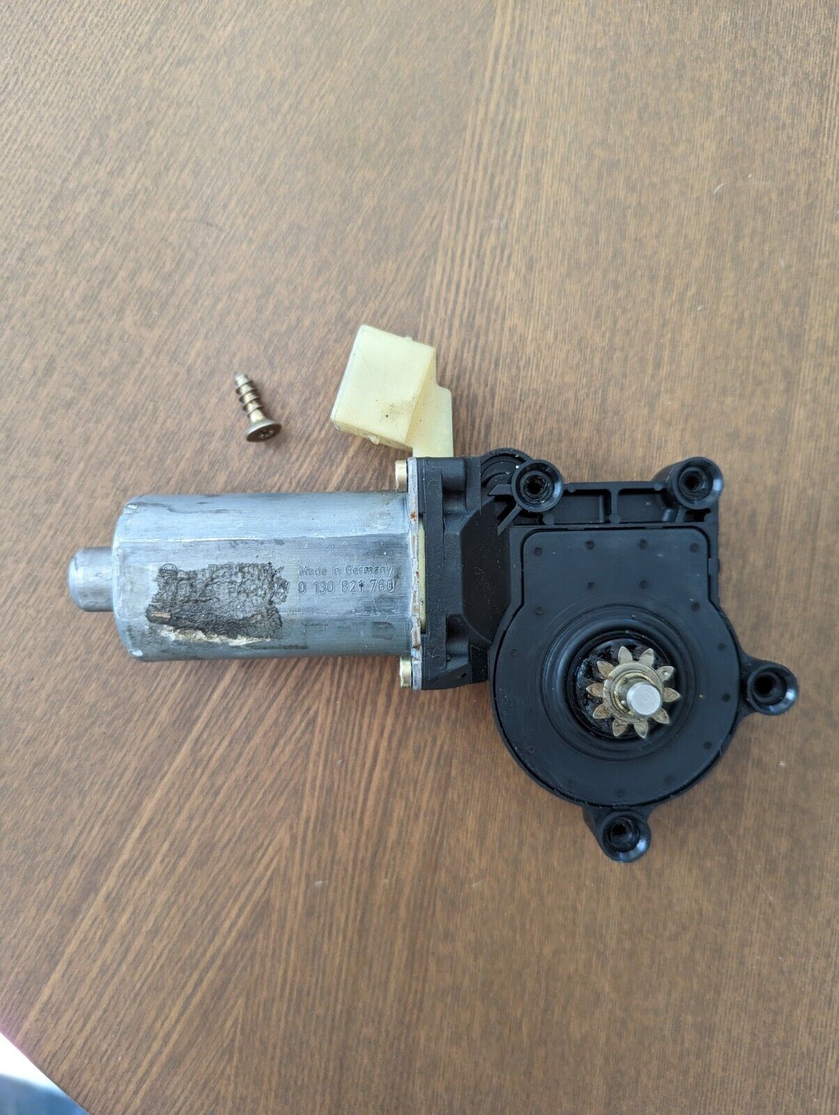 Miscellaneous - Window Actuator Motor Front Left OEM 0130821760 - Used - 2000 to 2007 Volvo All Models - Detroit, MI 48238, United States