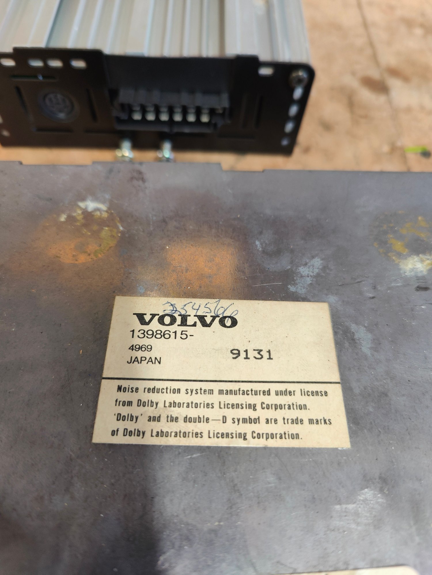 Audio Video/Electronics - Volvo CR-814 car stereo and amplifier - Used - 1994 Volvo 940 - Broad Brook, CT 06016, United States