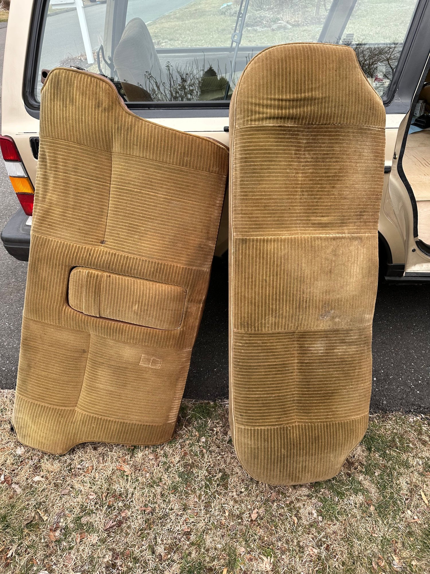Interior/Upholstery - FS: 1981 245 GLE rear seats brown velour - Used - 1980 to 1993 Volvo 245 - Trumbull, CT 06611, United States