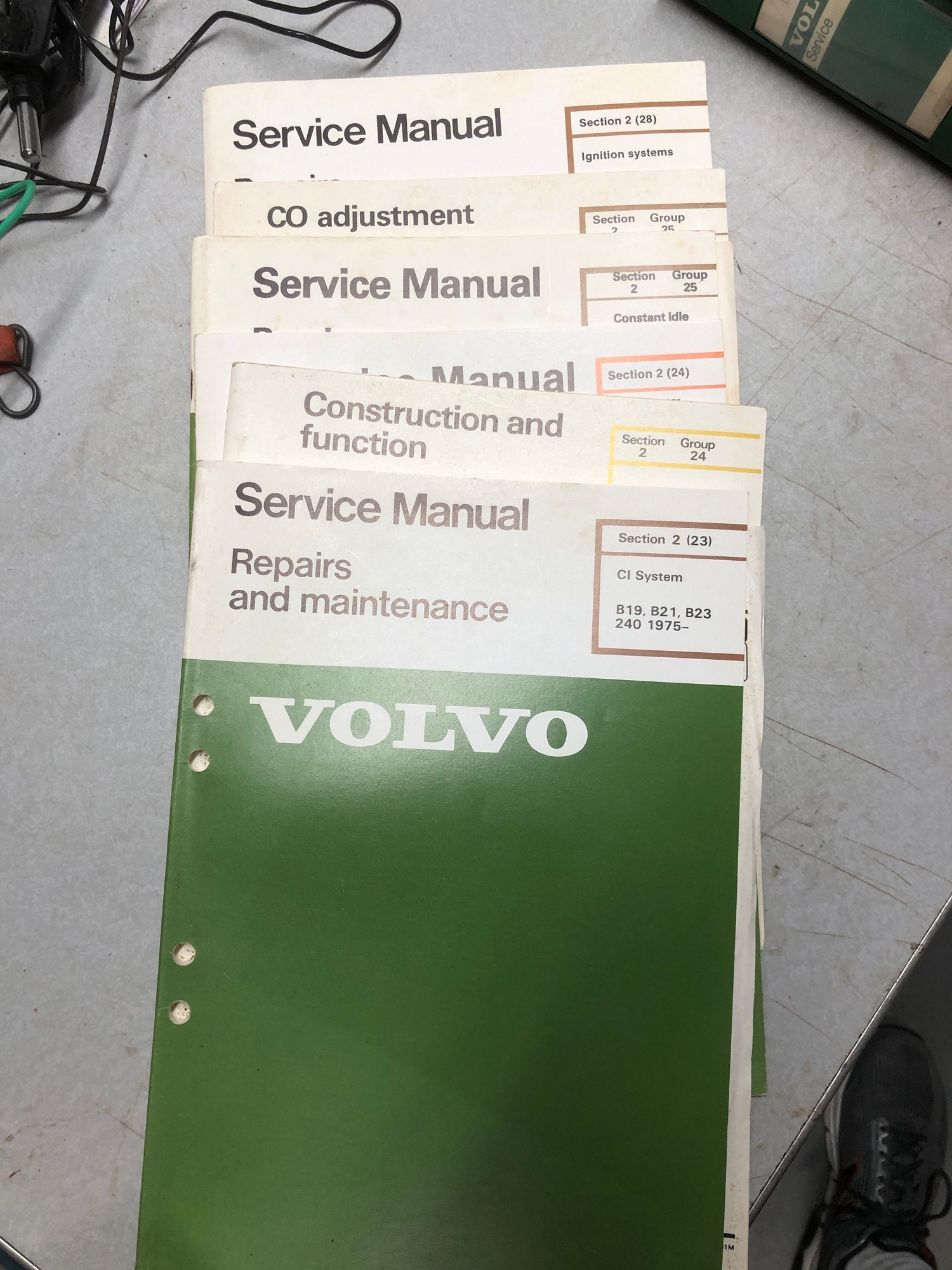 Miscellaneous - ~30 Volvo Gas+Diesel Factory Manuals, 2 Clinton's, 1 Haynes, 2 sets of Museum docs - Used - 1980 Volvo 240 - Stony Brook, NY 11790, United States