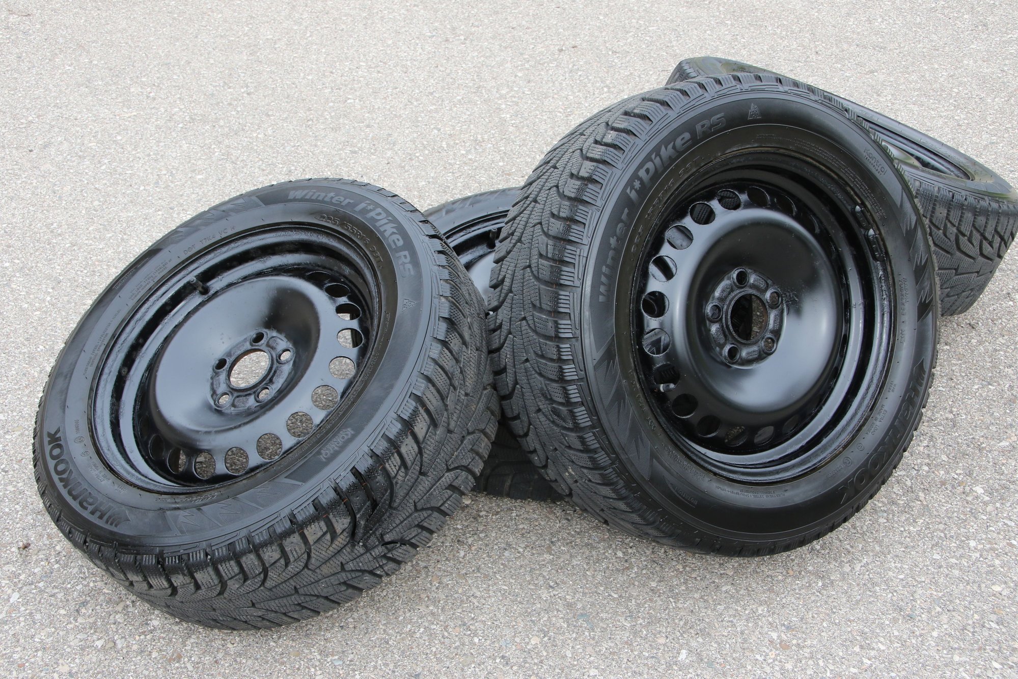 Wheels and Tires/Axles - 4 Snow tires, mounted on rims and balanced - Used - 2012 to 2022 Volvo S60 - Kitchener, ON N2C0B4, Canada
