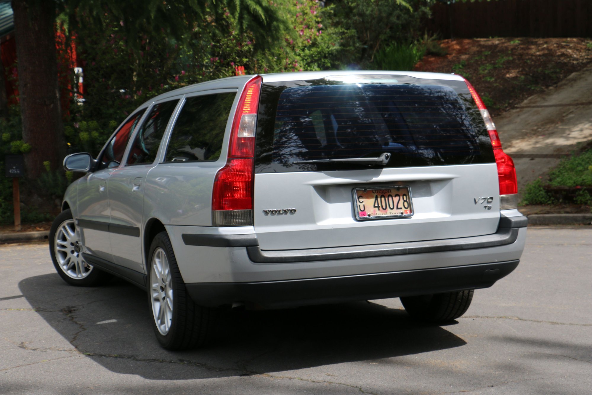 2001 Volvo V70 - 2001 volvo v70 t5 station wagon, new transmission, excellent condition - Used - Eugene, OR 97405, United States