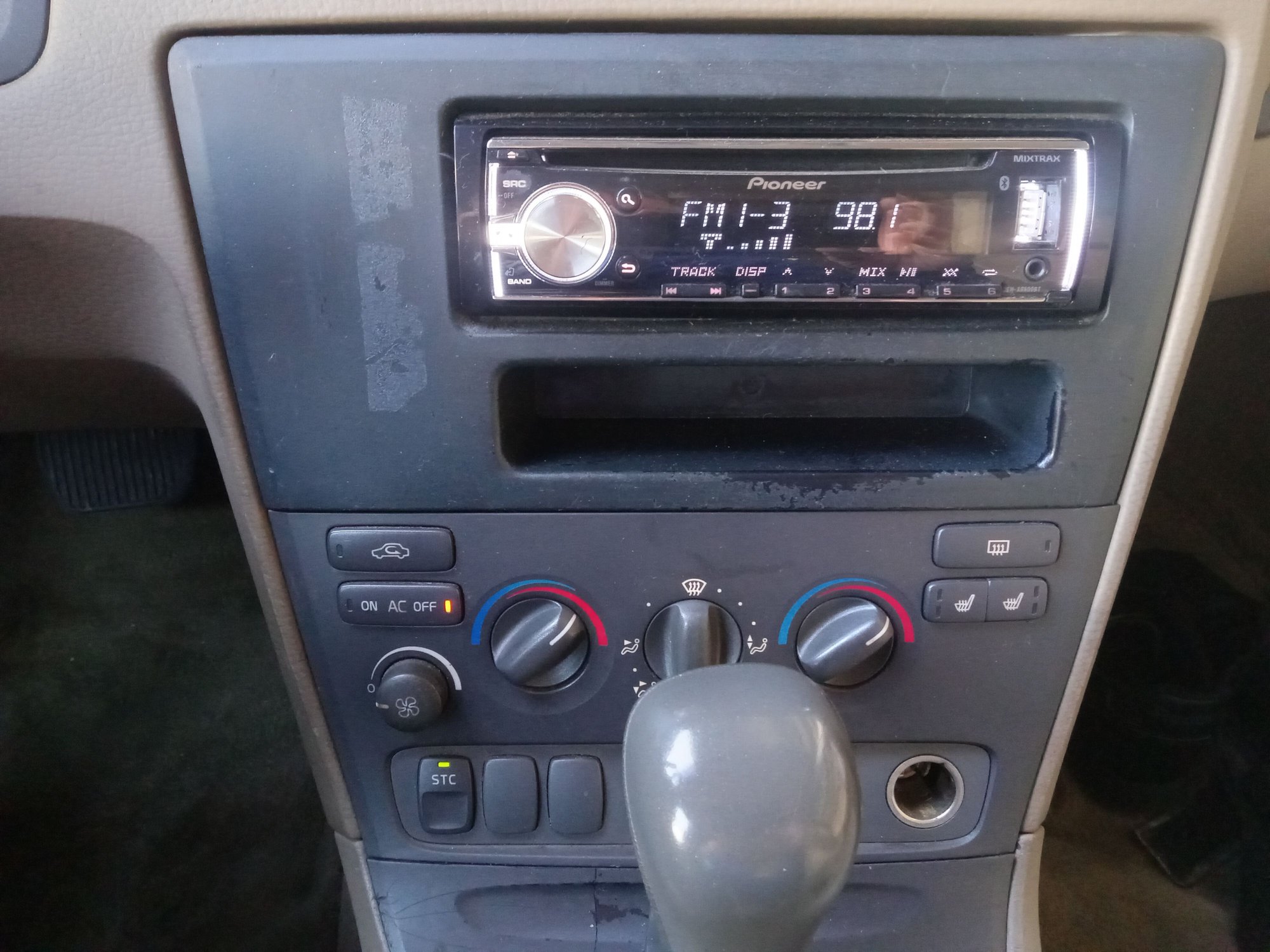 2001 Volvo V70 - 2001 Volvo V70 2.4 Non Turbo - Used - Philadelphia, PA 19125, United States