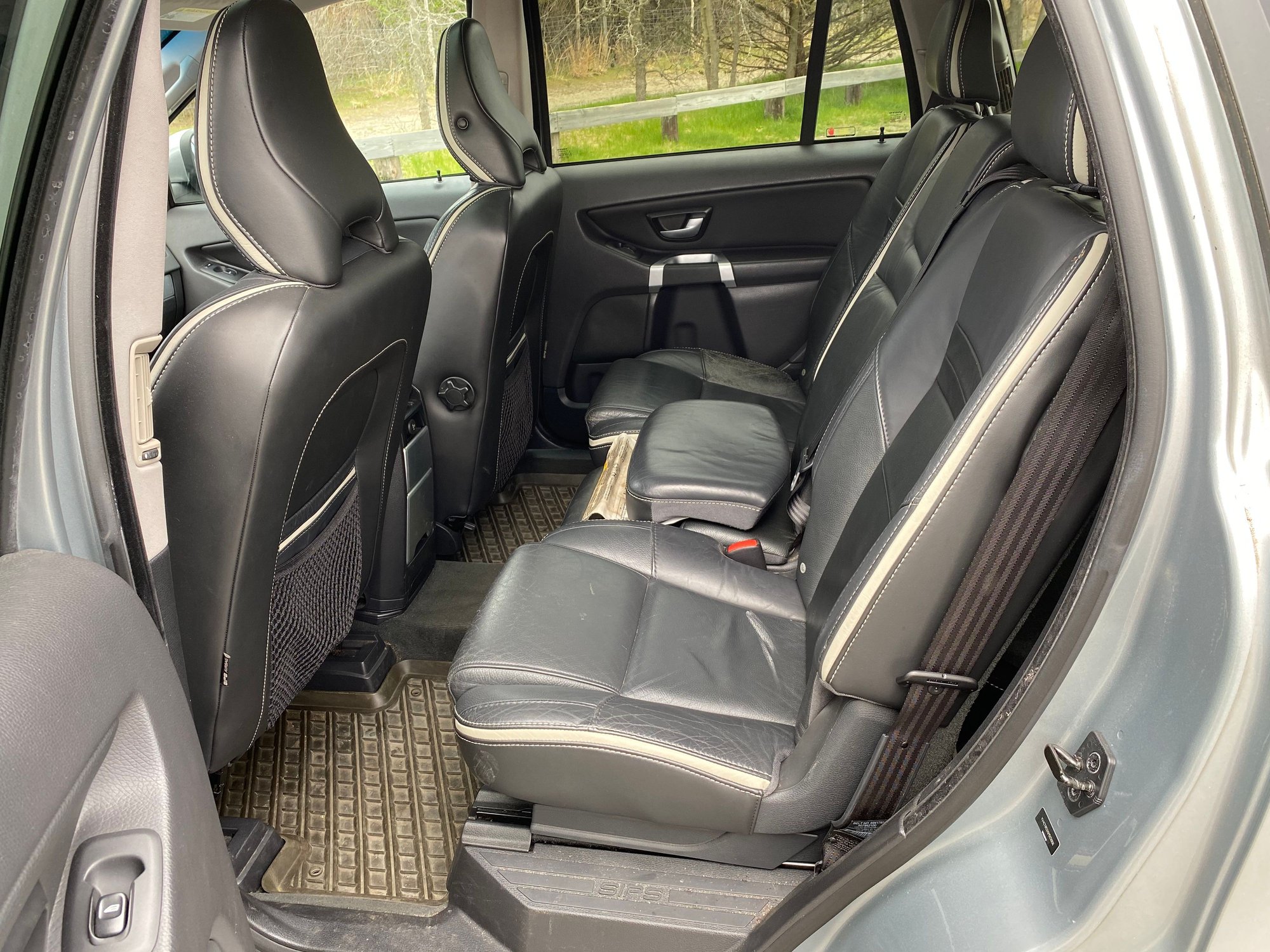 2009 Volvo XC90 - For Sale: 2009 XC90 V8 R-Design - Serviced by the book since new - Clean CarFax - Used - VIN YV4CT852X91503956 - 180,000 Miles - 8 cyl - AWD - Automatic - SUV - Silver - Atlantic Highlands, NJ 07716, United States