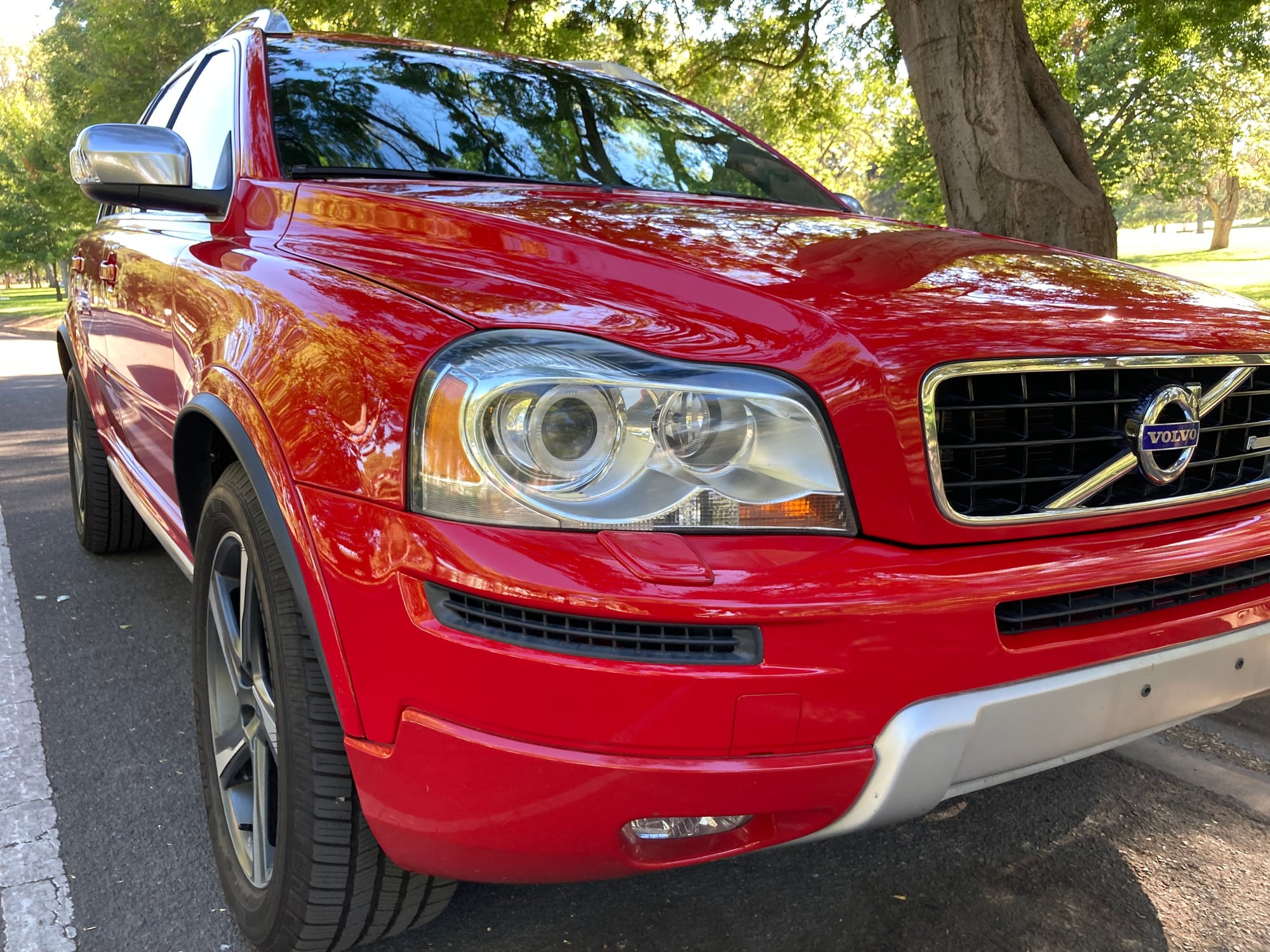 2013 Volvo XC90 - 2013 Volvo XC90 R-Design Red - Used - VIN YV4952CF2D1650675 - 154,000 Miles - 6 cyl - 2WD - Automatic - SUV - Red - Sacramento, CA 95832, United States