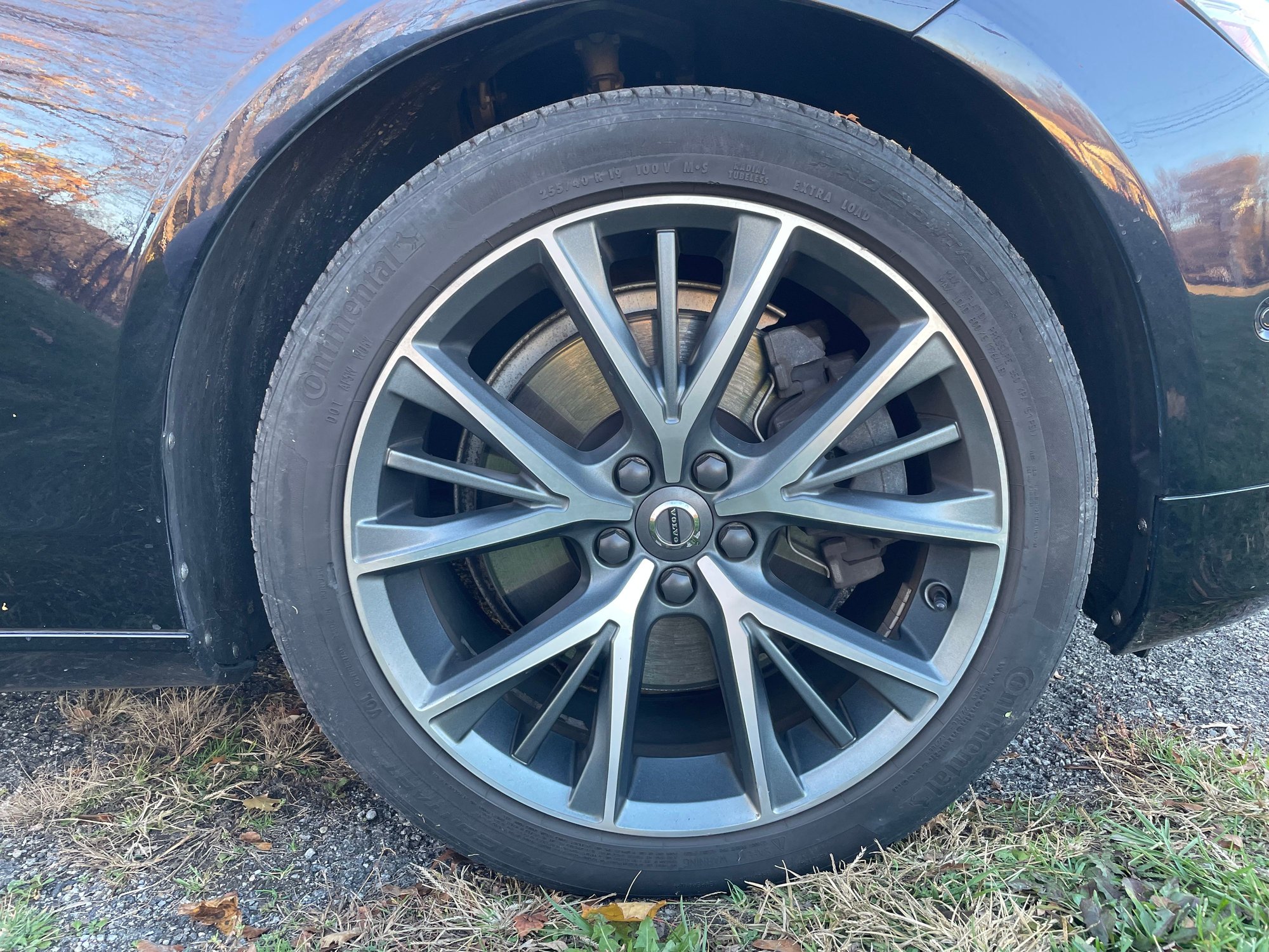 2017 Volvo S90 - 2017 Blue S90 T6 Momentum - Used - VIN YV1A22MKXH1005941 - 120,000 Miles - 4 cyl - AWD - Automatic - Sedan - Blue - Sparta, NJ 07871, United States