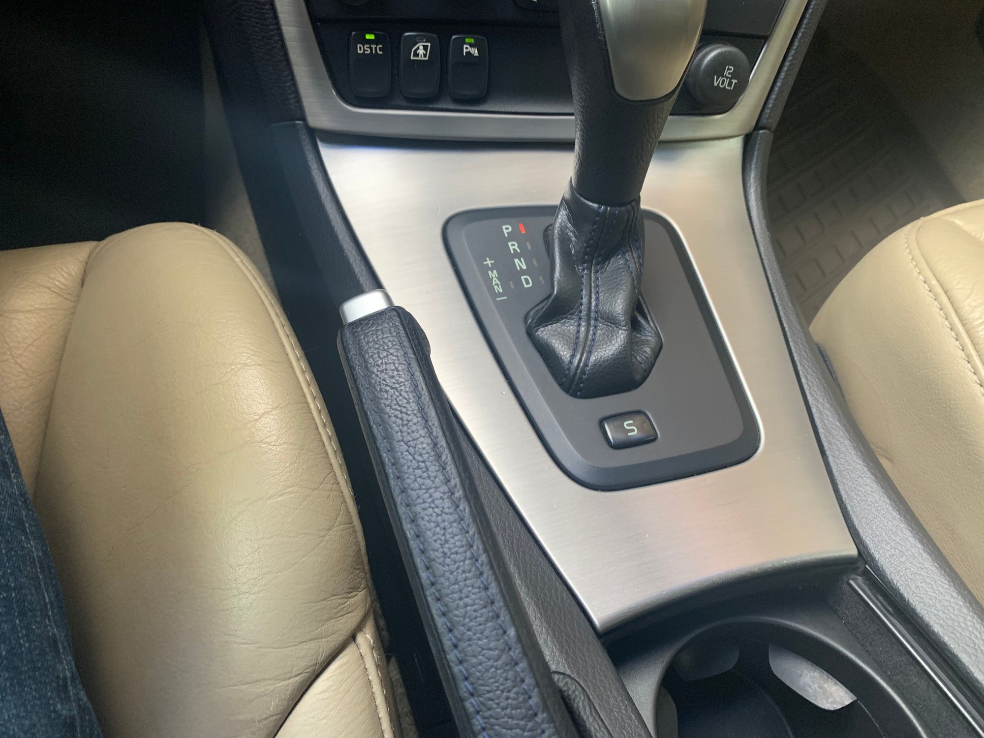 2007 Volvo V70 - 2007 V70R Grey/ Gold Gobi One owner well maintained excellent condition $ - Used - VIN YV1SJ527872632797 - 137,123 Miles - 5 cyl - AWD - Automatic - Wagon - Gray - Hinckley, OH 44233, United States