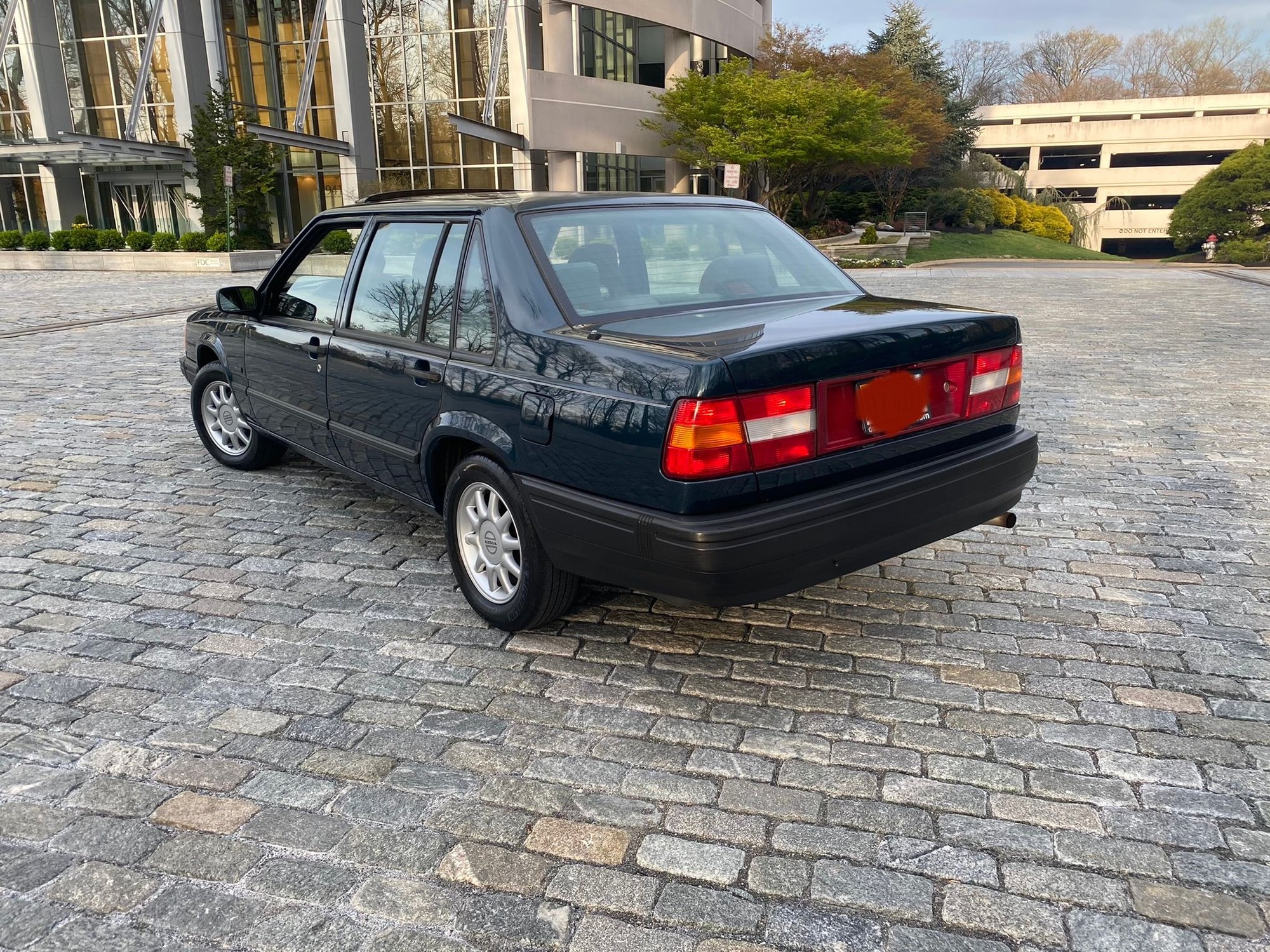 1995 Volvo 940 - 1995 Volvo 940 Turbo - Used - VIN YV1JS861XS1207029 - 204,000 Miles - 4 cyl - 2WD - Automatic - Sedan - Other - Washington, DC 20002, United States