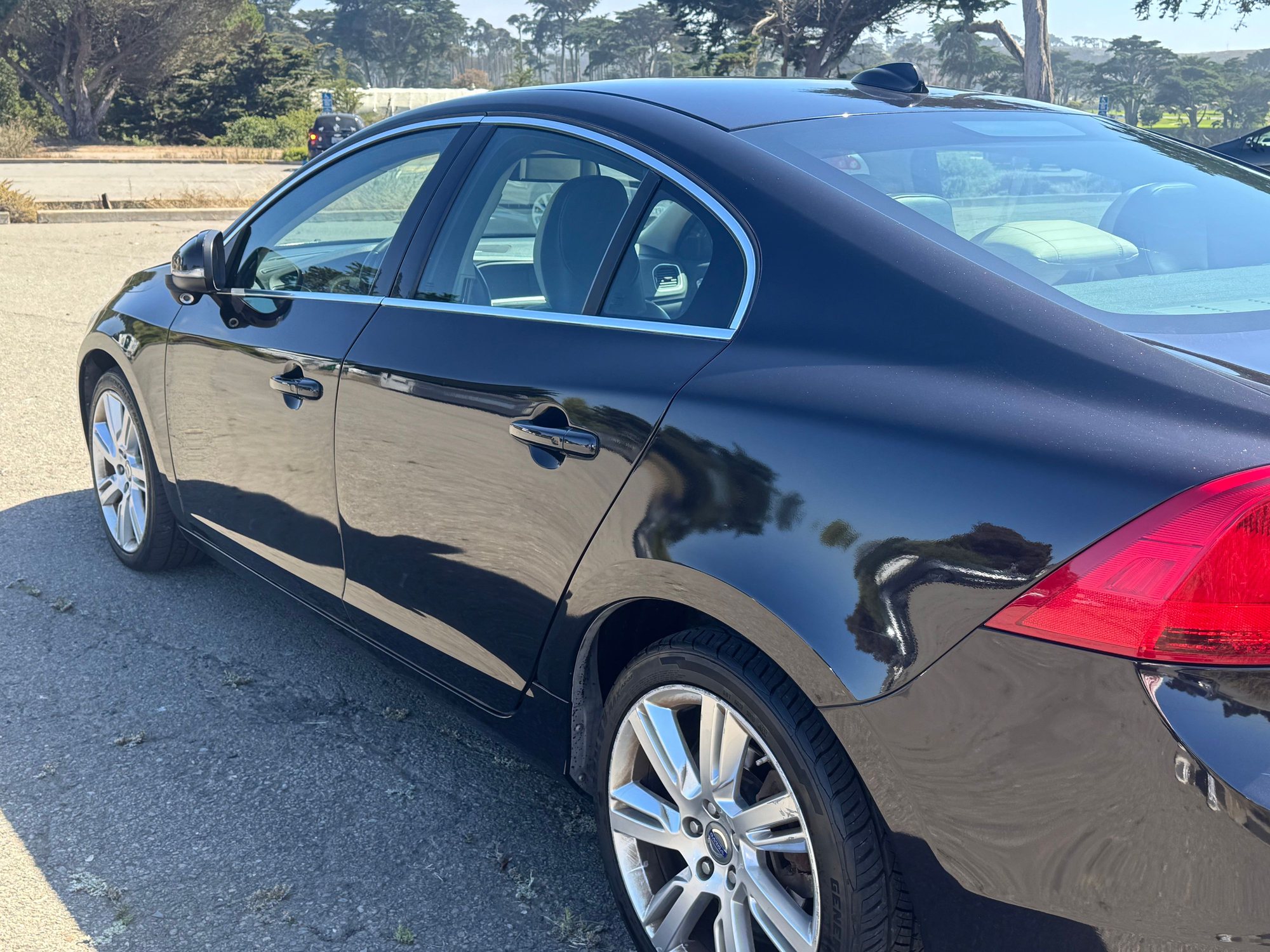 2011 Volvo S60 - 2011 Volvo S60 T6 - Used - VIN YV1902FH3B2014640 - 85,000 Miles - 6 cyl - AWD - Automatic - Sedan - Black - San Francisco, CA 94127, United States