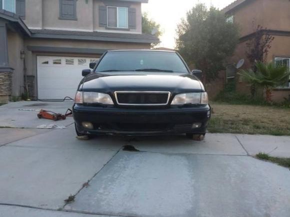 Front w/ iPD mesh grille