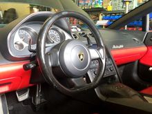 Gallardo Spyder with OE leather steering wheel