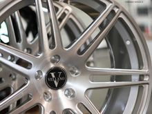 ASTON MARTIN with VELLANO VM10 MONOBLOCK FORGED CONCAVE