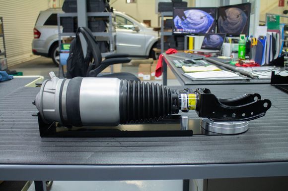 Testing AS-3056 Arnott Reman OE Front Right Air Strut for 11-17 Porsche Cayenne (92A) with Auto Leveling