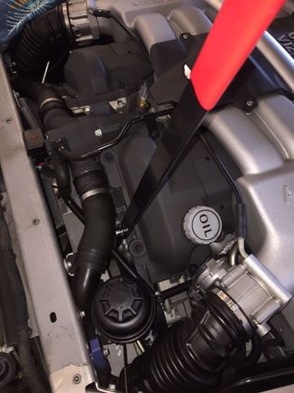 Belt tensioner tool position