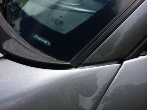 excessive primer on pillar, scratches, needs touching up