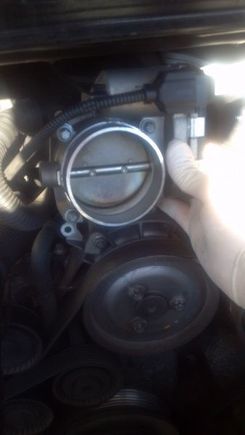 13 E12 pull off hose connector too