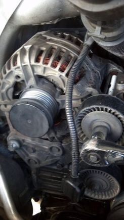 32 remove idle pulley bolt