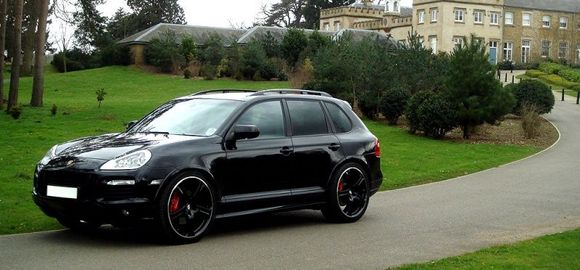 Porsche Cayenne GTS fittted with Revere London 22&quot; WC1 wheels ans lowered 30mm