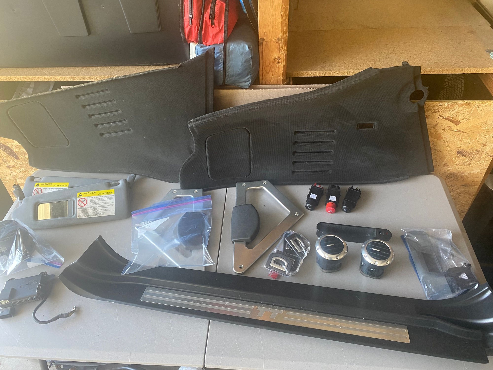 2005 Audi TT Quattro - 2005 Audi TT Part Out - St Charles, IL 60174, United States