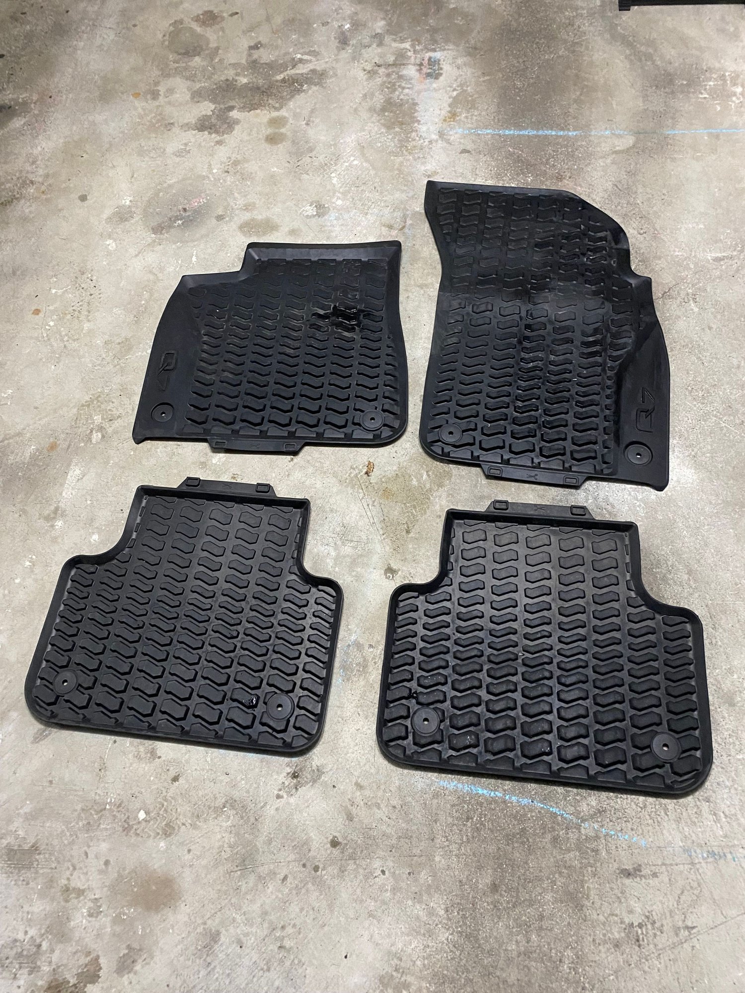 OEM Q7 rubber floor mats 20172019 (Vancouver BC only) AudiWorld Forums