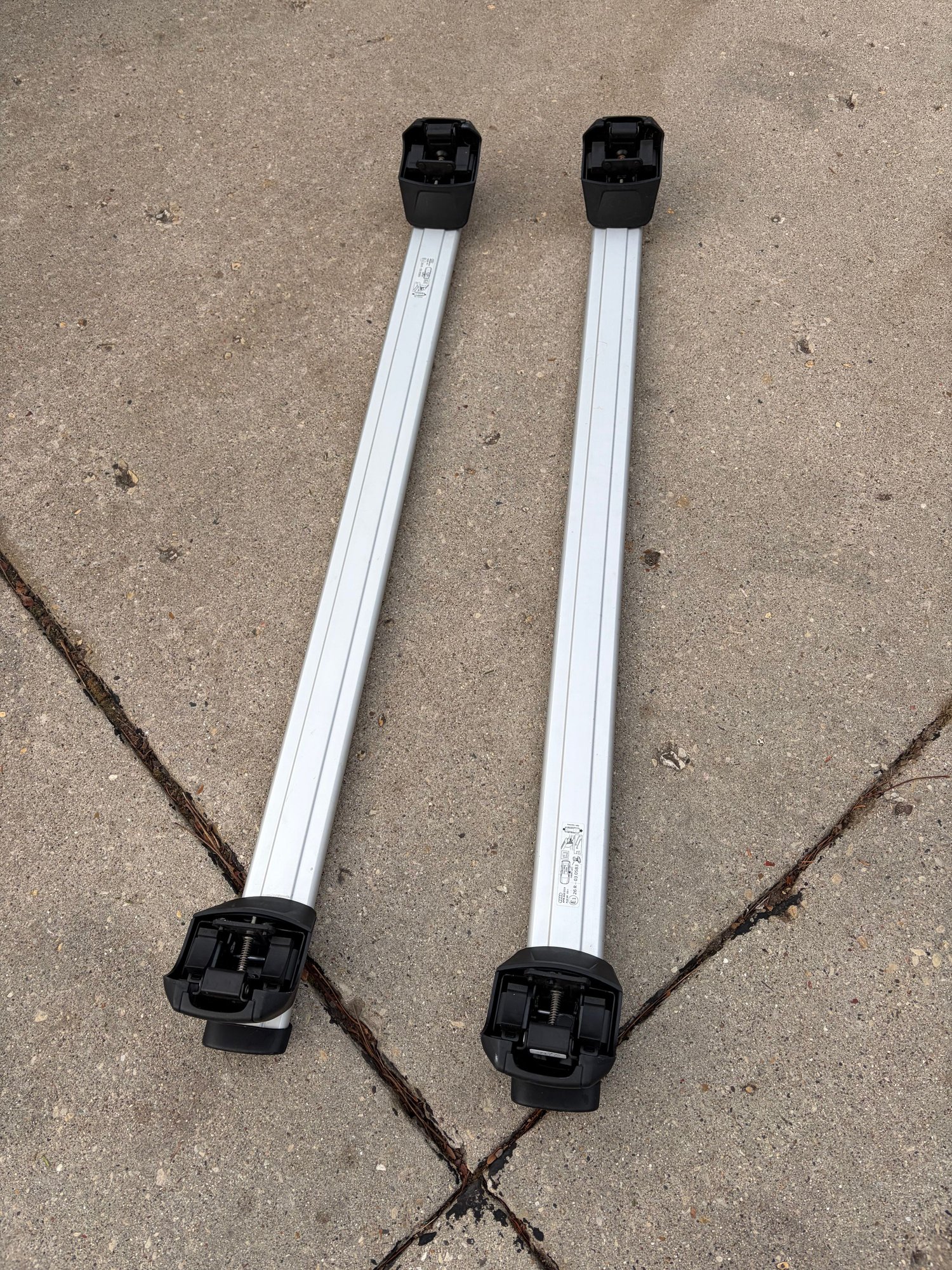 Accessories - Q8 crossbars, genuine Audi part, $100 obo - Used - 2019 to 2025 Audi Q8 - Waukesha, WI 53189, United States