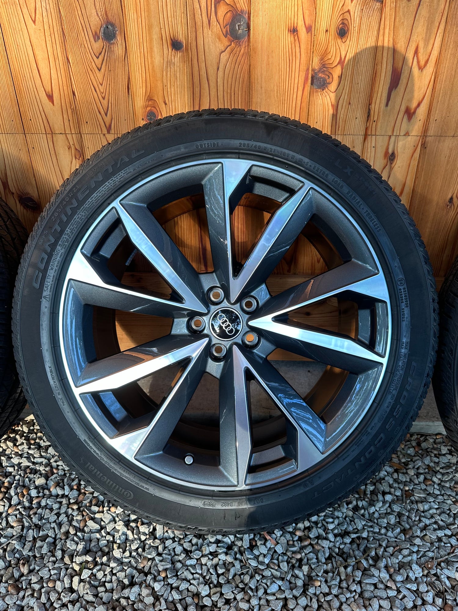 Wheels and Tires/Axles - 21 x 9.5" ET31 5 V Double Spoke SQ7 Wheels and Tires - 165 Miles Only! Houston, Texas - Used - -1 to 2025  All Models - -1 to 2025  All Models - Houston, TX 77018, United States