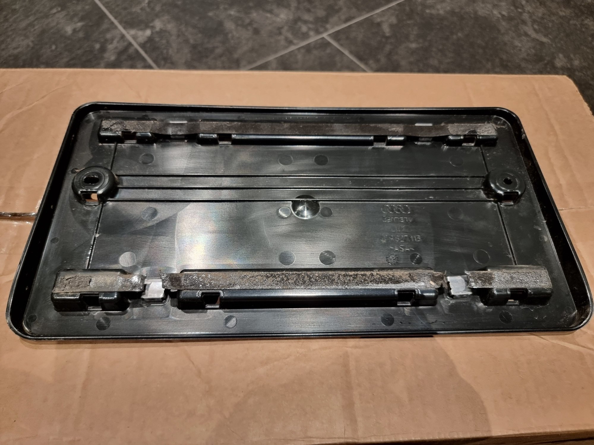 Rear plate bracket 4K9.827.113 AudiWorld Forums