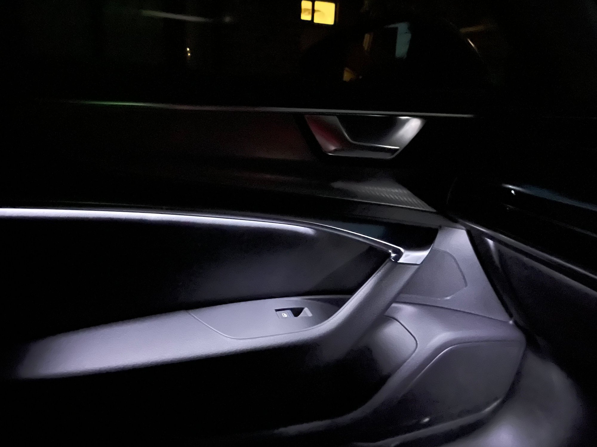 UK AUDI A6 AVANT 40 TFSI S Line [Tech Pack LED Interior Ambient