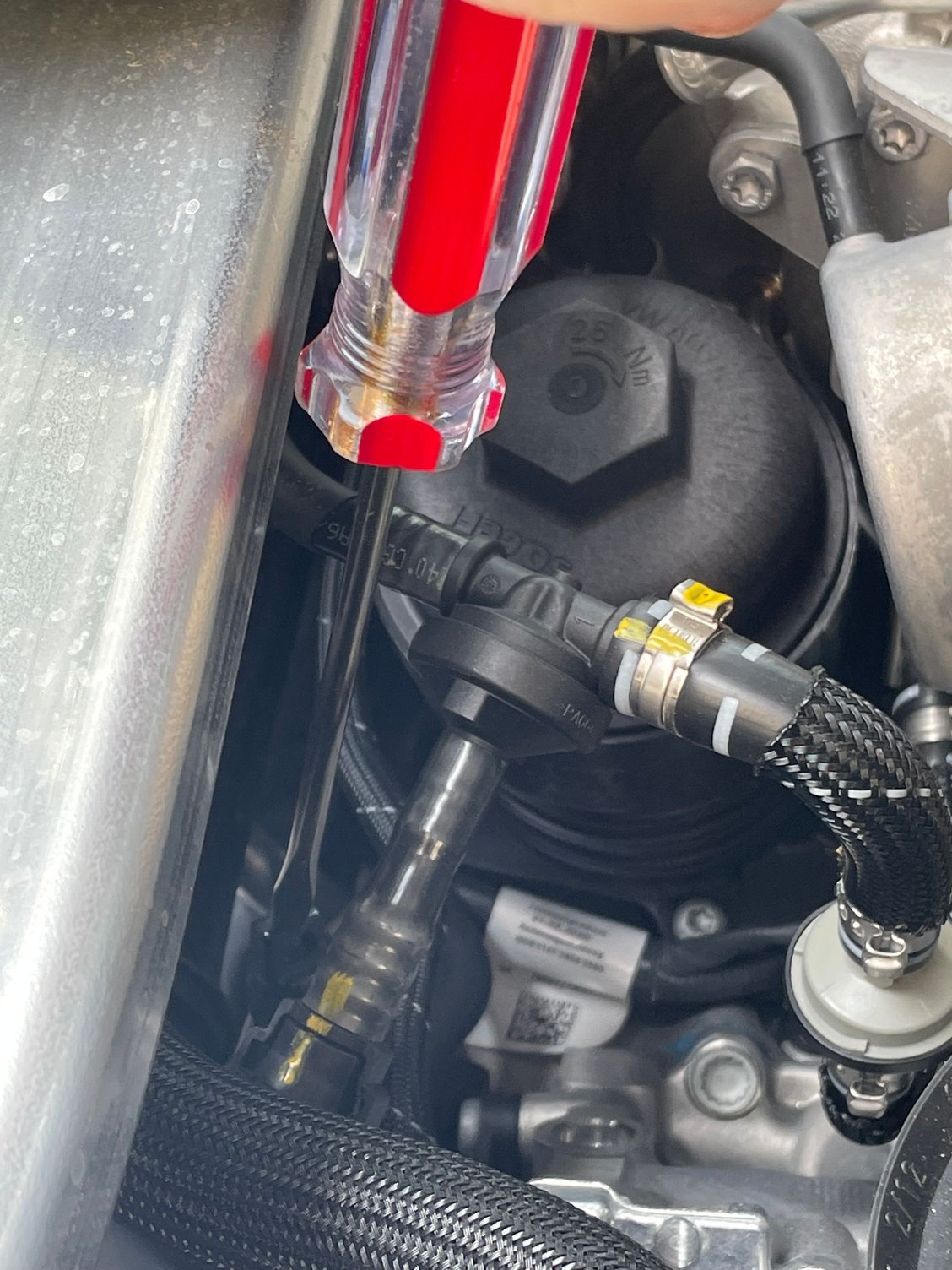 2022 Q7 oil dipstick location? AudiWorld Forums