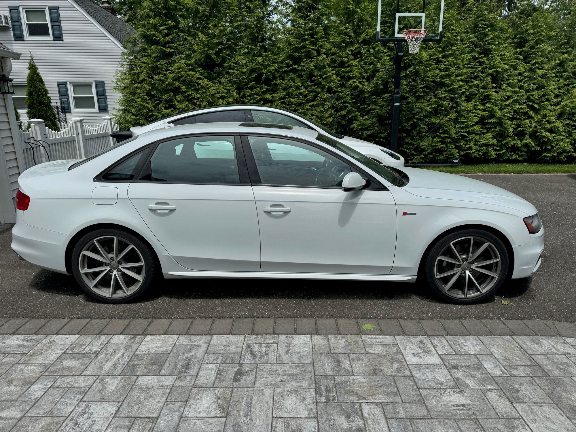 2016 Audi S4 - 2016 Audi S4 6 Speed Manual 43,xxxx Artic White/Red Interior Black Optic Fully Stock - Used - VIN WAUDGAFL5GA005880 - 43,700 Miles - 6 cyl - AWD - Manual - Sedan - White - Nassau, NY 11577, United States