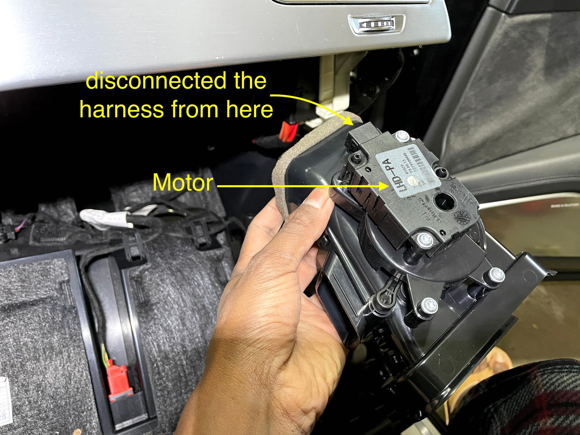 Passenger footwell flap motor (The DIY) AudiWorld Forums