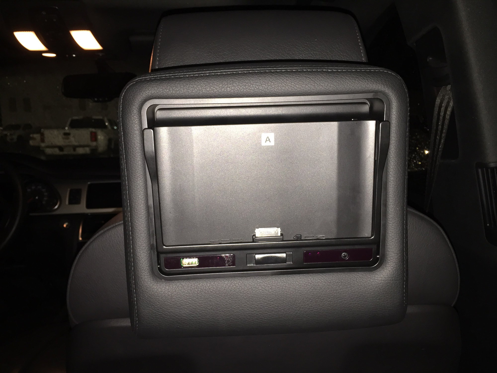 What RSE (rear seat entertainment) unit is this? - AudiWorld Forums
