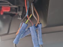 Can someone please show me a photo of where the wires go into connector on 2010 a6 avant c6 4f? Thanks 