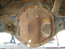 L/S  Dana 44 in rear