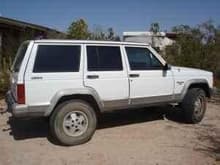 here are pictures of my 1990 jeep cherokee.