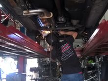 Magnaflow 11385 Cross over muffler