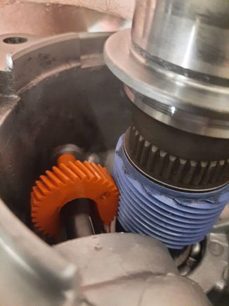 This is where the speedometer sensor sits. It wasnt exactly centered on the collar, but the teeth do make full contact.