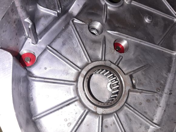 I also snapped a couple photos of the inside cleareances before I siliconed it together.