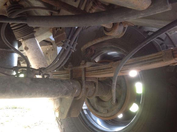 Upgraded suspension with an added leaf?