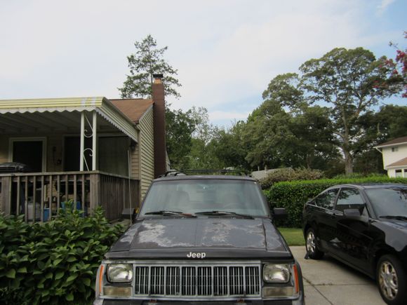 Front end, with faded grill and bezels.