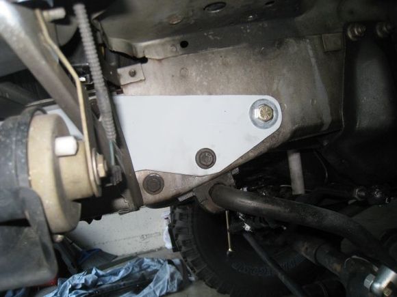 steering box bolts and mount drivers side