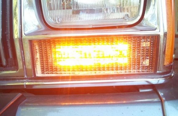 2011 06 03 18.27.04 1
My custom L.E.D. turn signals-turn signal on.