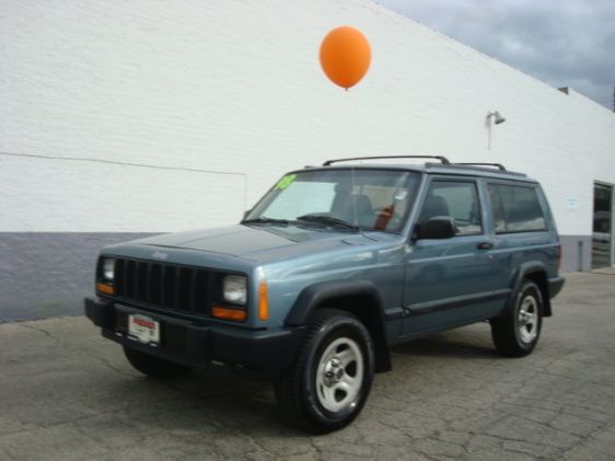 Rare find!  A 2 DR 4x4 in this color!