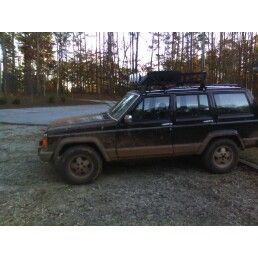 ofther side veiw of jeep after mud pit