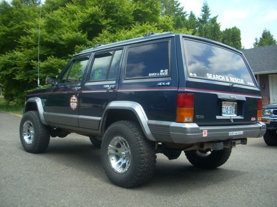 91 XJ Laredo, 3" RC Lift,31 BFG A/Ts, Ion Chrome Rims.