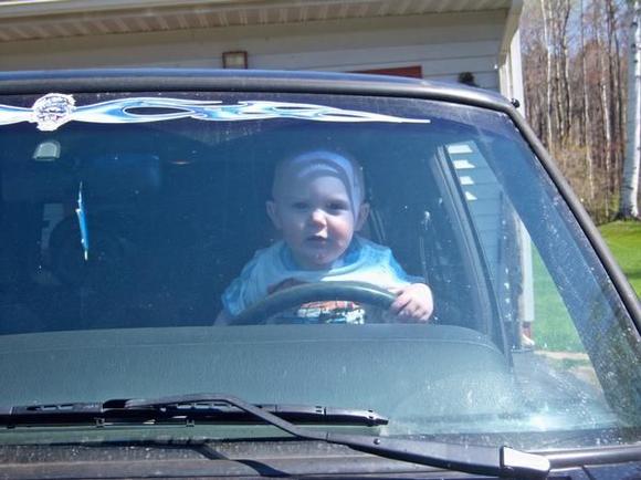 Yeah im gettin hijacked. lol Yes thats my 10 month old son....and yes im holding him and hiding lol