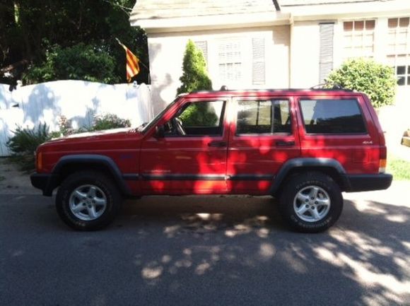 first mod... Eccos and Firestone Destination AT
235/75/15 Stock suspension